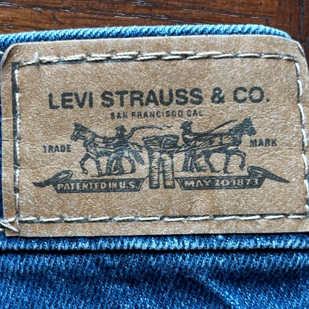 Levis levis 545